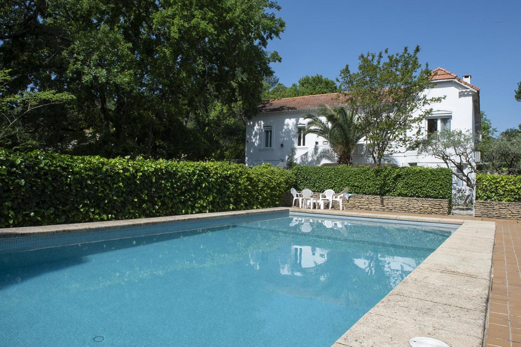 La Villa Plaisance - Maison Et Chambres D Hotes A Proximite De Chateaneuf-Du-Pape Bedarrides Exterior photo
